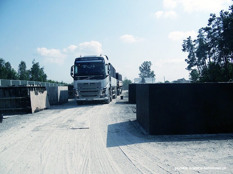 Transport szamb betonowych  w Grudziądzu